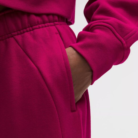 NWT Lululemon Scuba Mid-Rise Oversized Jogger Regular in Berry Rumble Medium - Picture 7 of 9